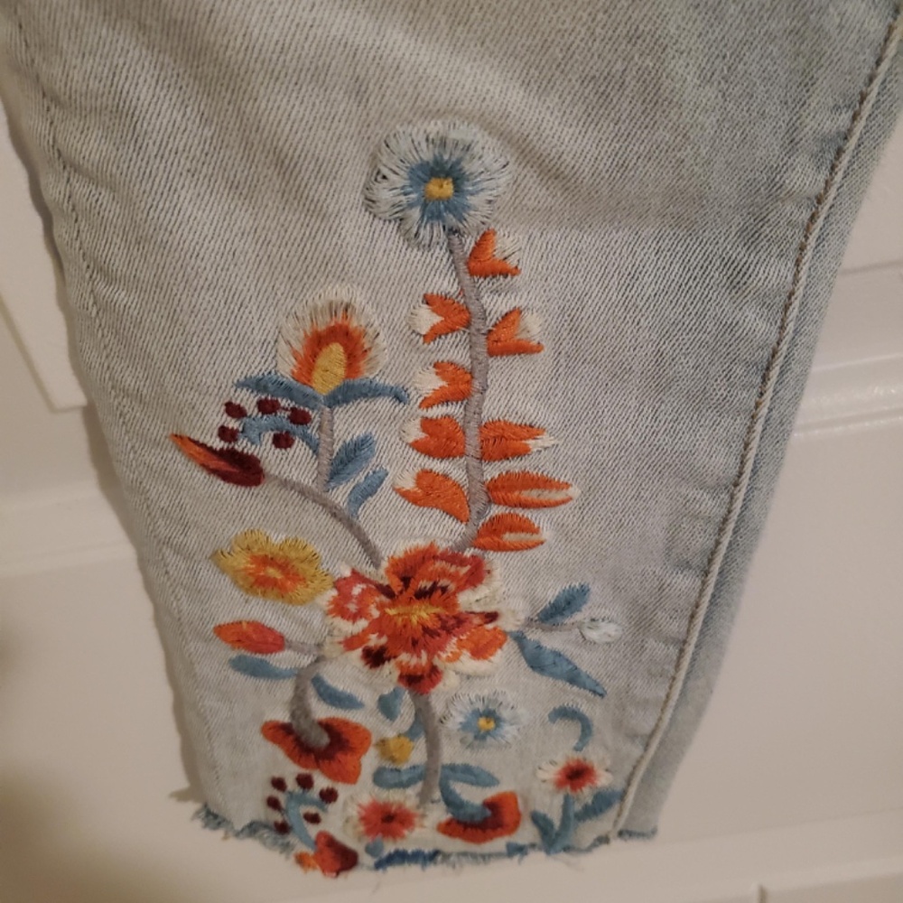 DRIFTWOOD JACKIE HIGH RISE CROPPED EMBROIDERED JEANS - SIZE 26 - Picture 4 of 8